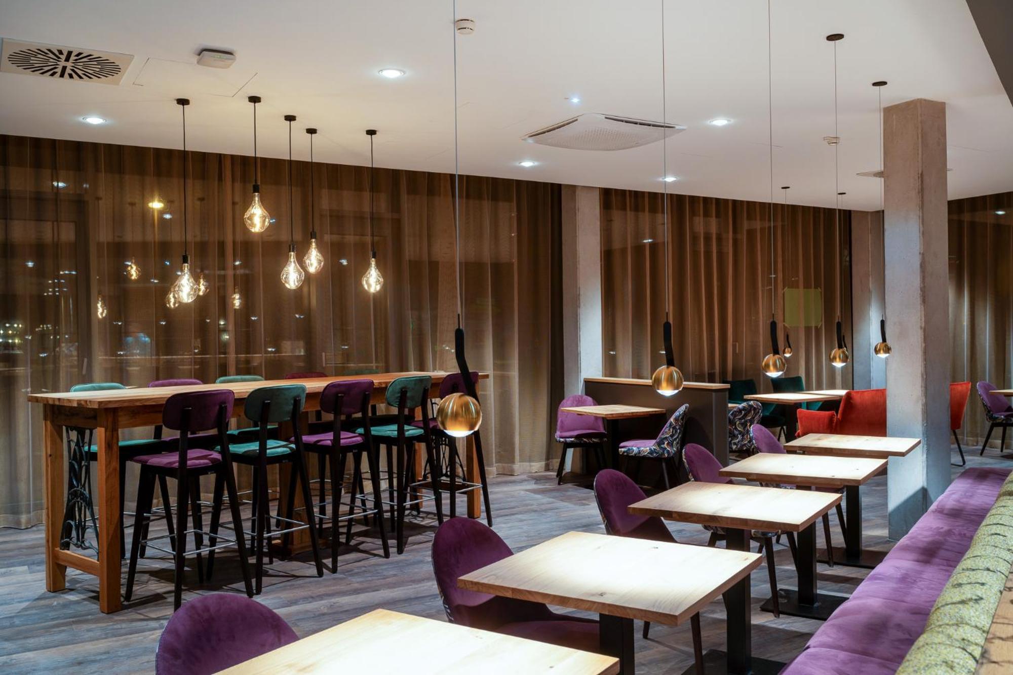 Mightytwice Hotel 阿绅 外观 照片